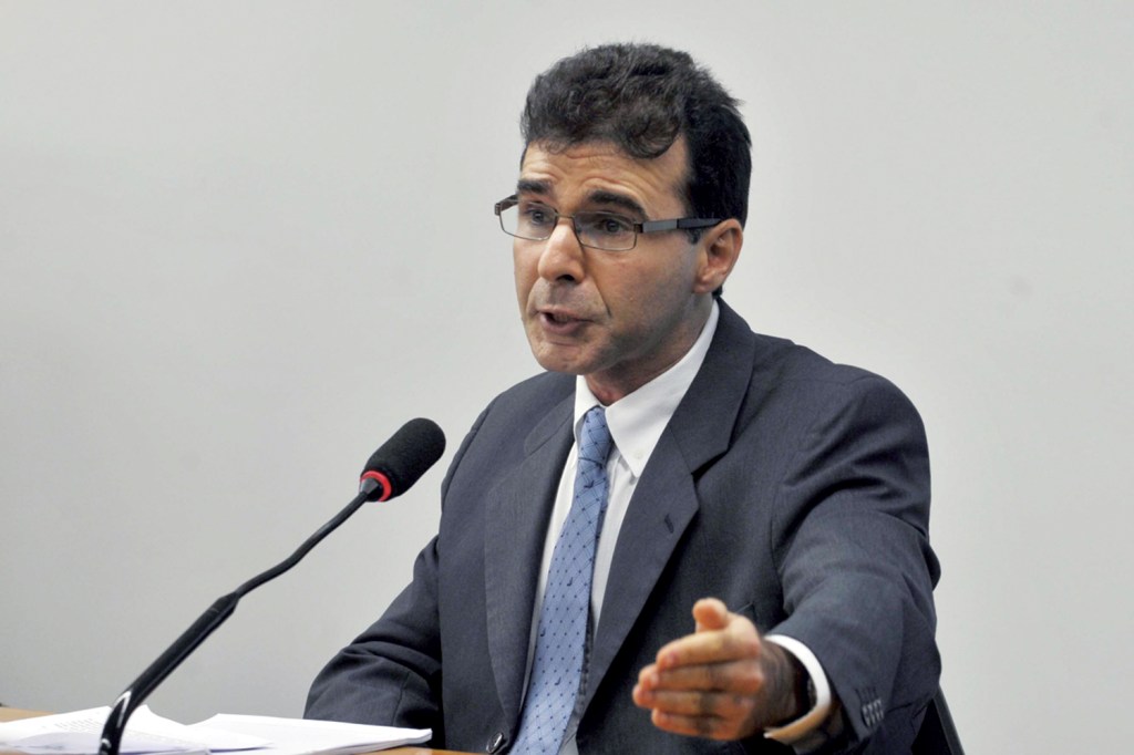 SUSPEITA - O procurador Lucas Furtado: lista de autoridades pode ser maior do que se imagina -