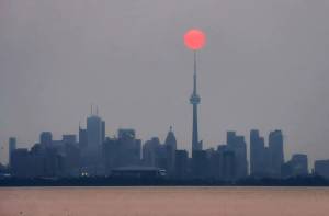 Toronto, no Canadá: cidade foi atingida por fumaça de incêndios florestais na Costa Oeste