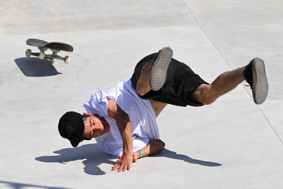 Micky Papa, do Canadá, cai durante sua performance no skate -