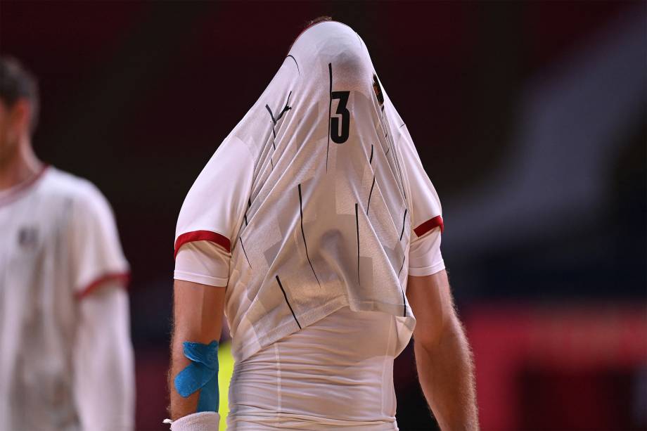 Uwe Gensheimer, da Alemanha, na partida de handebol contra a França -