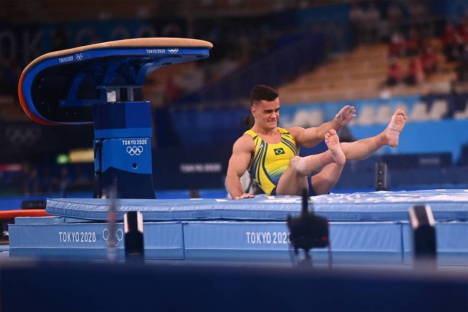 Caio Souza, do Brasil, na prova do salto masculino da ginástica artística -