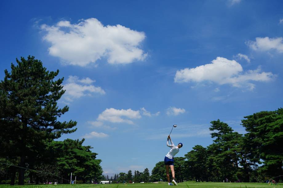 Nelly Korda, dos Estados Unidos, durante jogada pelo golfe -
