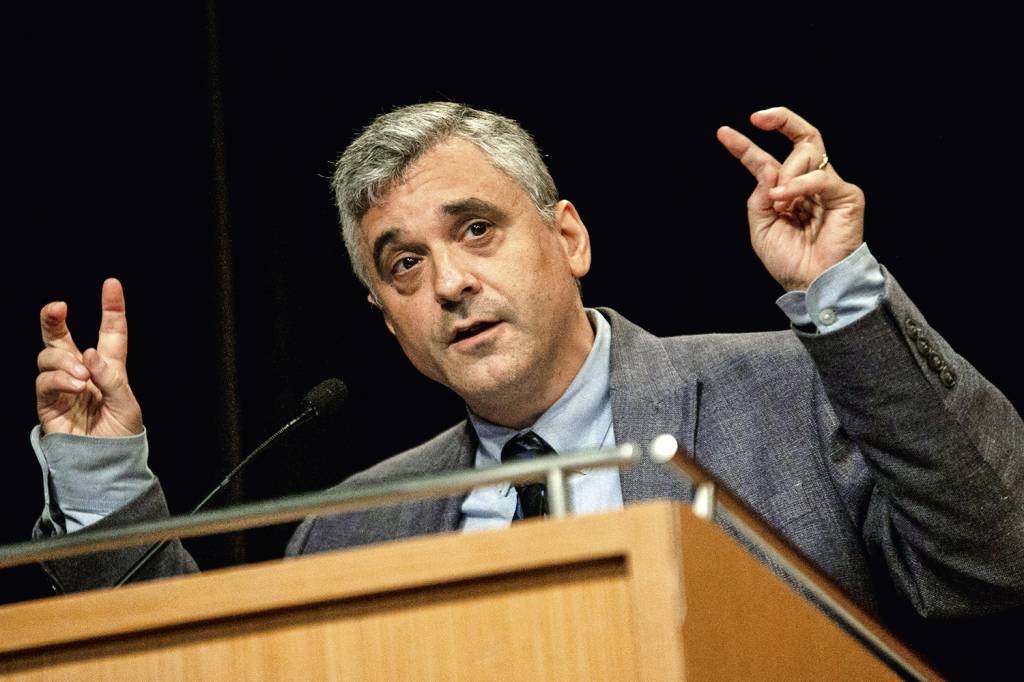 “As eleições no Brasil são limpas”, diz Steven Levitsky