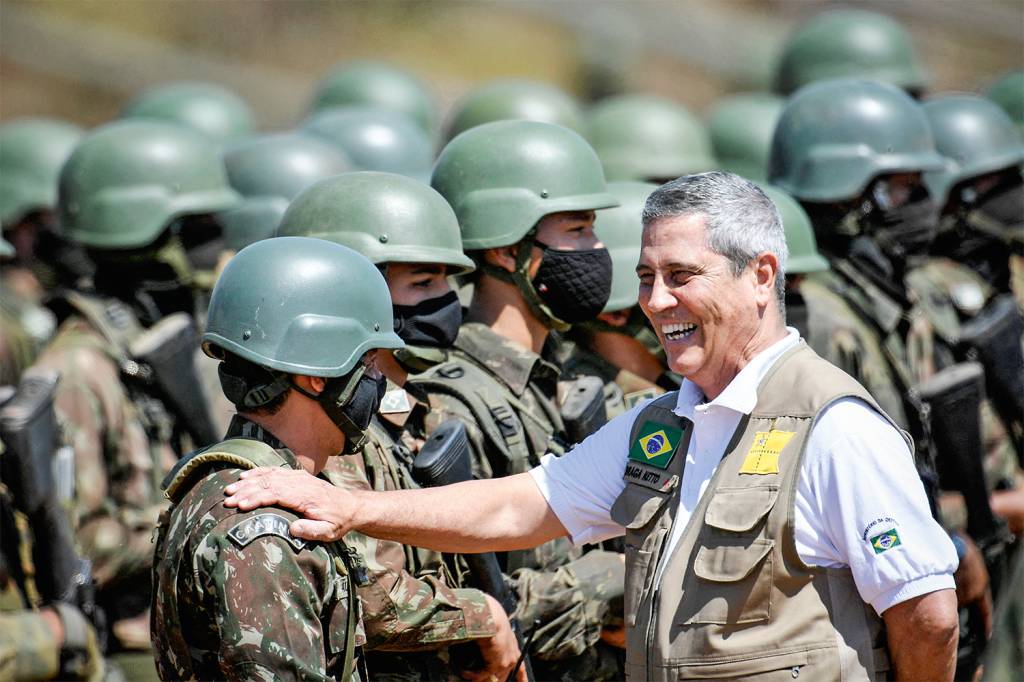 RECUO - O ministro Braga Netto: as Forças Armadas não são poder moderador
