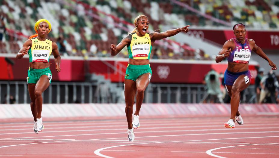 Elaine Thompson Herah, da Jamaica, ao vencer a prova dos 100m -