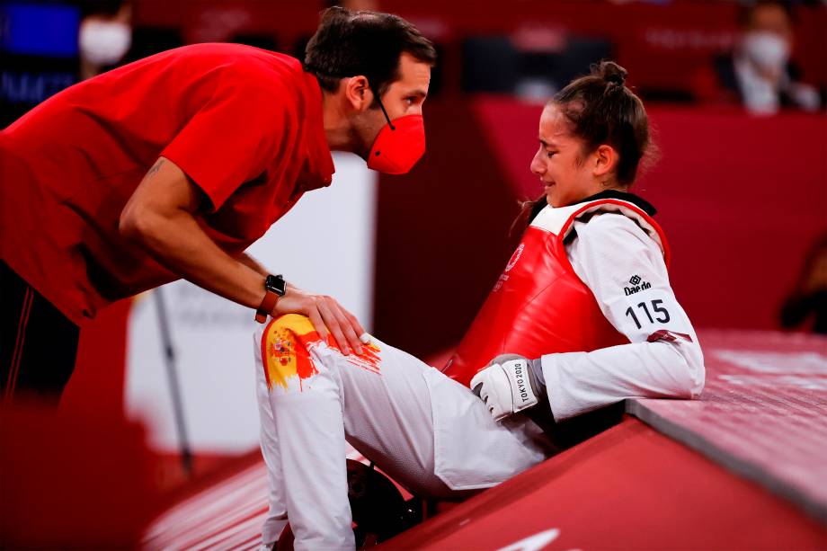 A espanhola Adriana Cerezo perde a final do taekwondo para Panipak Wongpattanakit, da Tailândia -
