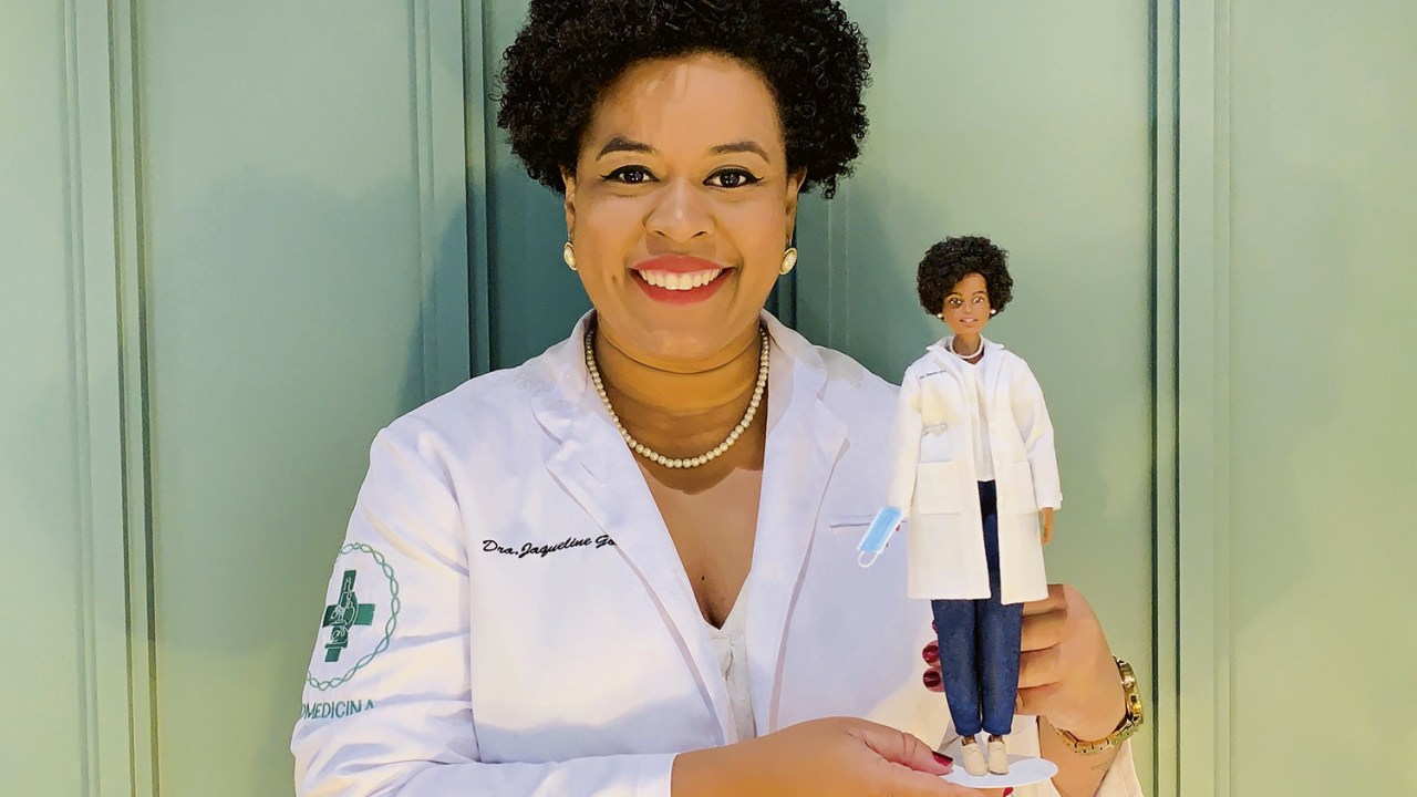 REFERÊNCIA - A brasileira Jaqueline de Jesus: ela ajudou a sequenciar o genoma do novo coronavírus -