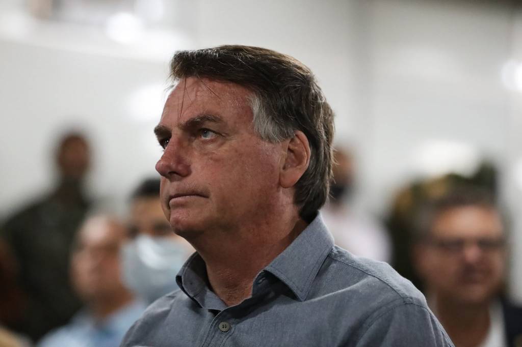 Após veto, governo diz que vai ‘trabalhar para viabilizar’ absorventes