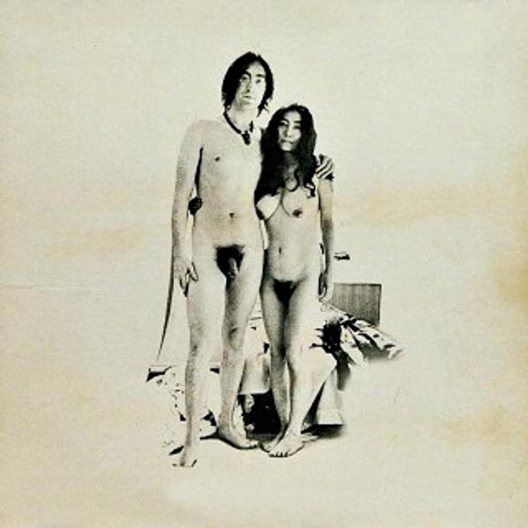 John Lennon e Yoko Ono na capa do álbum 'Unfinished Music No. 1: Two Virgins'