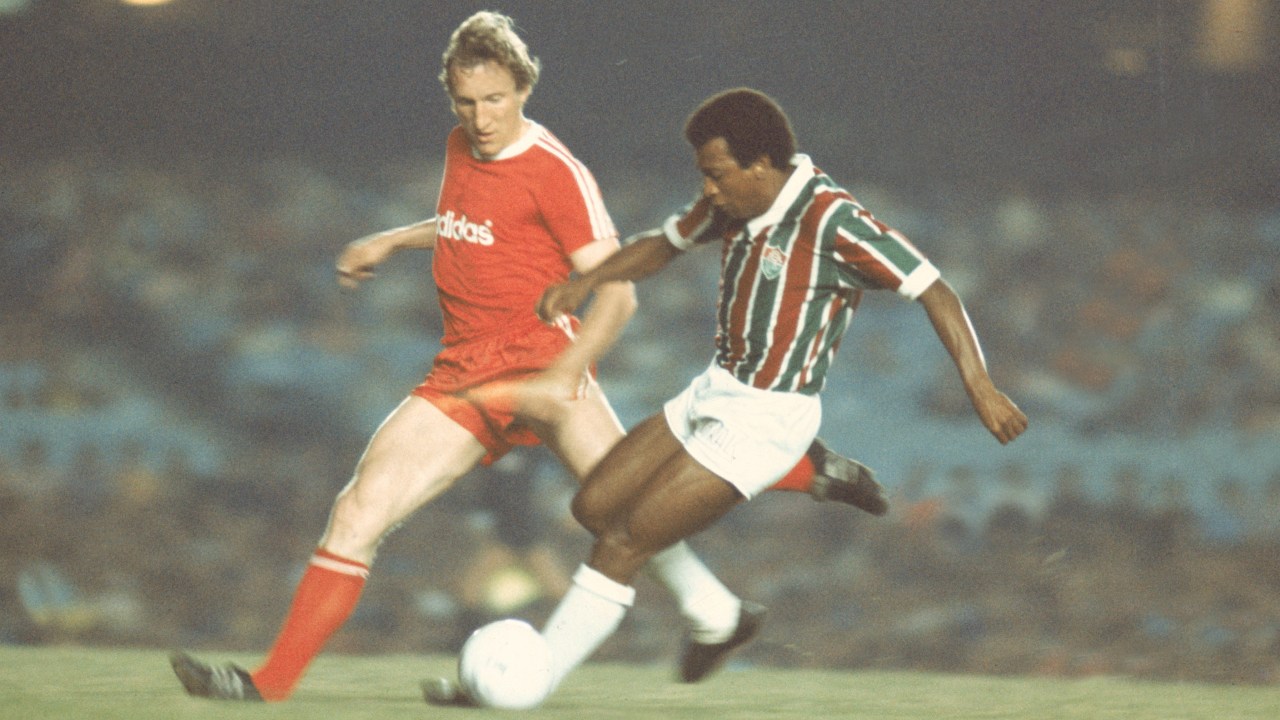 Cafuringa, do Fluminense, no jogo contra o Bayern, em 1975