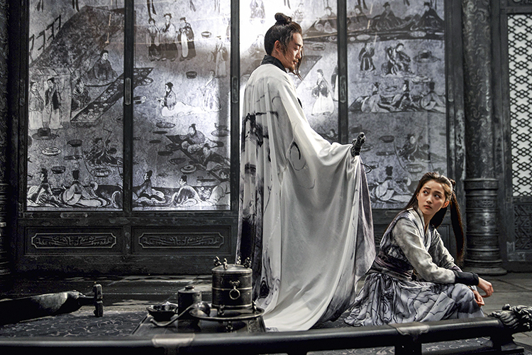 AO MESTRE COM CARINHO - Chao Deng e Li Sun como o duplo e a esposa: a inspiração em Kurosawa perpassa o filme -