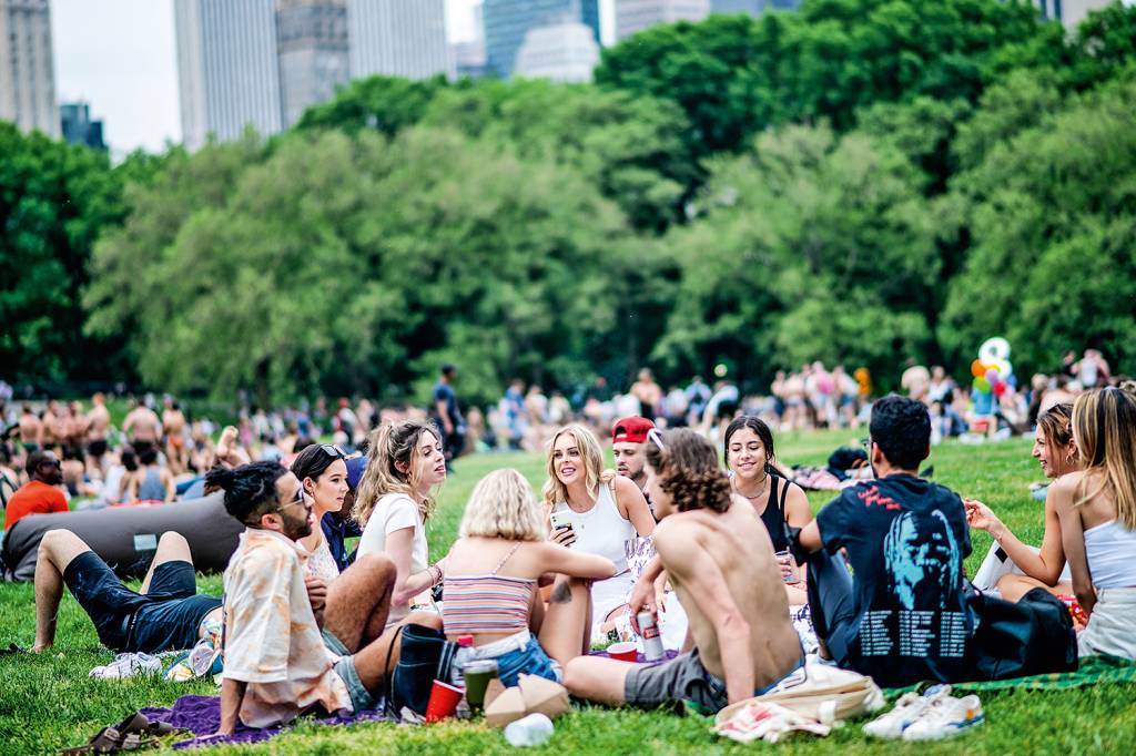 PAZ E AMOR - Nova York: reencontros em clima praiano em pleno Central Park -