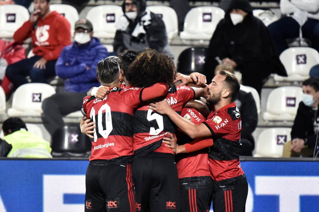 Flamengo Goleia O Olimpia Fora De Casa Pela Libertadores