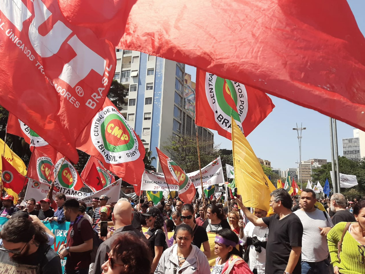 Manifestantes participam do Grito dos Excluídos na Avenida Paulista no dia 7 de setembro de 2019 -- ato sempre teve a presença de grupos de esquerda