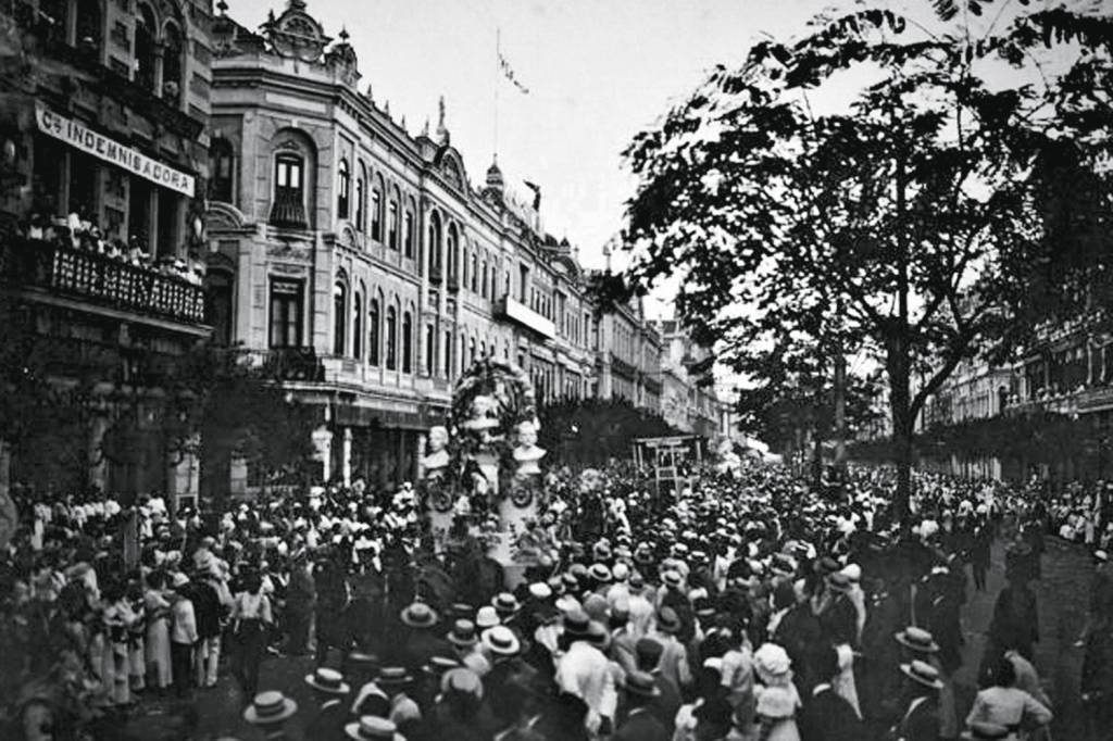 EUFORIA - Carnaval de 1919 no Rio: celebração intensa pós-gripe espanhola -