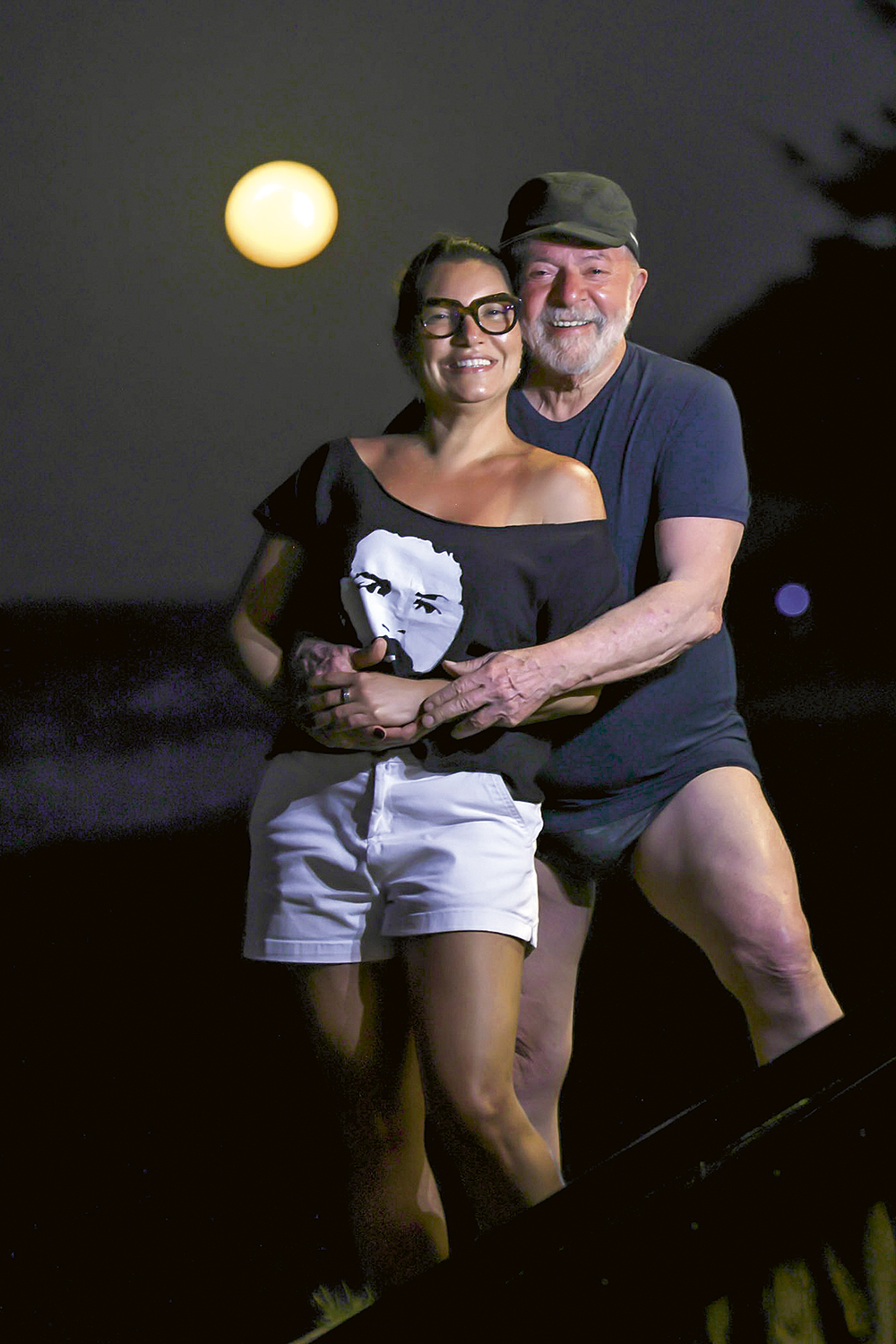 BEM NA FOTO - Lula e a namorada, Janja: deleite numa praia “isolada” do Ceará -
