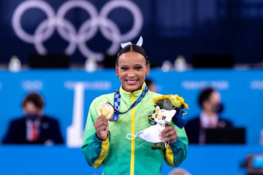 A ginasta Rebeca, do Brasil, ganha o ouro na final por aparelho -