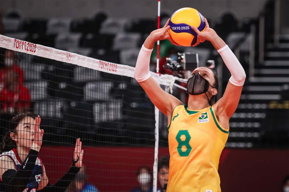 Macris, da seleção brasileira de vôlei, em partida contra a Coréia do Sul -