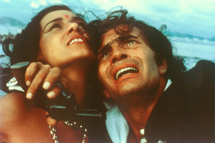 Norma Bengell e Tarcísio Meira em cena de 'A Idade da Terra', filme de Glauber Rocha de 1980