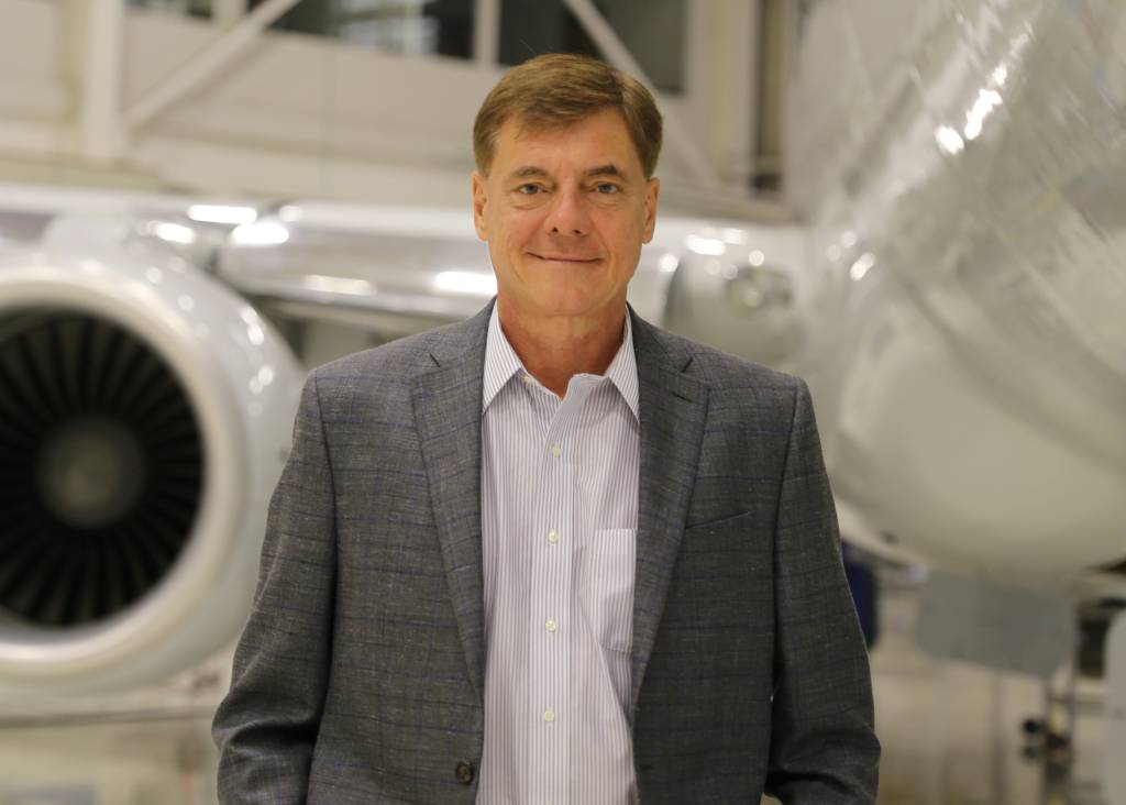 Tarifa é ‘quase embargo’ e custaria R$ 20 bi até 2030, diz CEO da Embraer