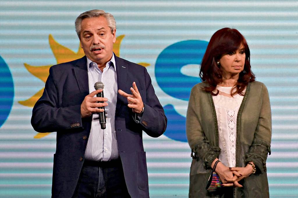DE MAL - Fernández e Kirchner após as primárias: a vice culpa o chefe -