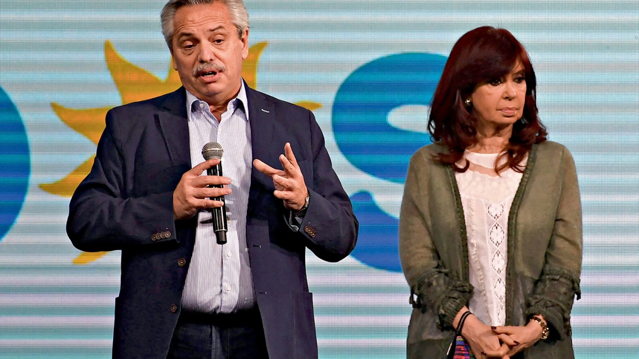 DE MAL - Fernández e Kirchner após as primárias: a vice culpa o chefe -