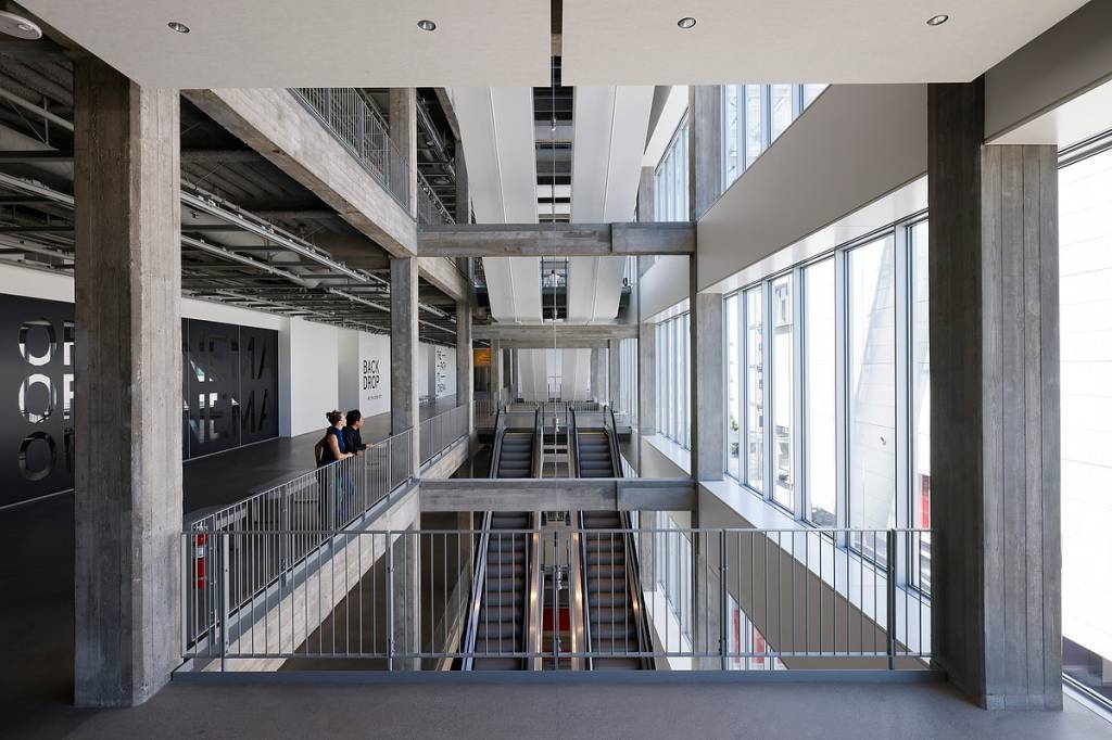 Andares do Academy Museum of Motion Pictures, desenhado pelo arquiteto Renzo Piano, do Centro Pompidou