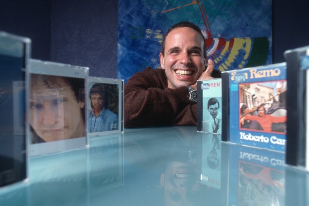 Dudu Braga, apresentador do programa "As Canções que Você Fez para Mim", na Rádio Nativa FM, em 2001 -