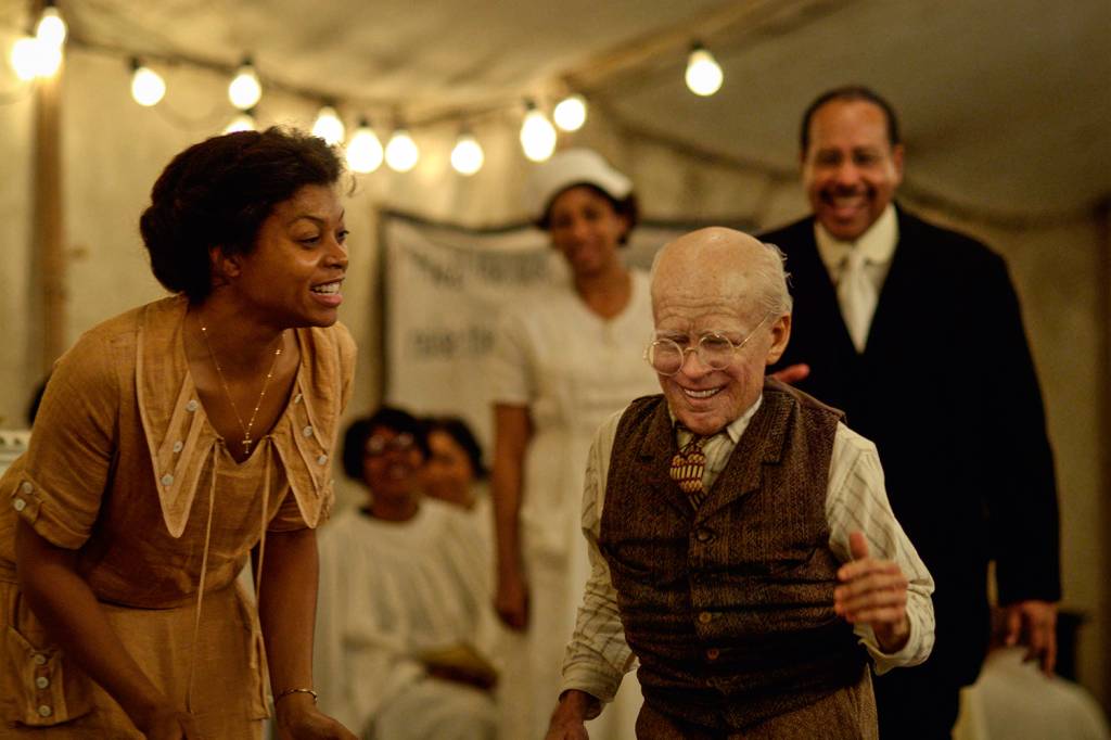 FILME-BENJAMIN BUTTON 59.jpg UTOPIA - Benjamin Button: personagem vivido por Brad Pitt nasceu velho e morreu jovem -