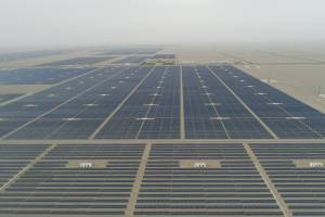 Daily Life In Dunhuang Fazenda de produção de energia solar em Dunhuang, na China: país é líder em investimentos no setor