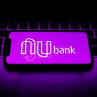 Nubank reduz taxa do parcelamento após o uso do crédito rotativo