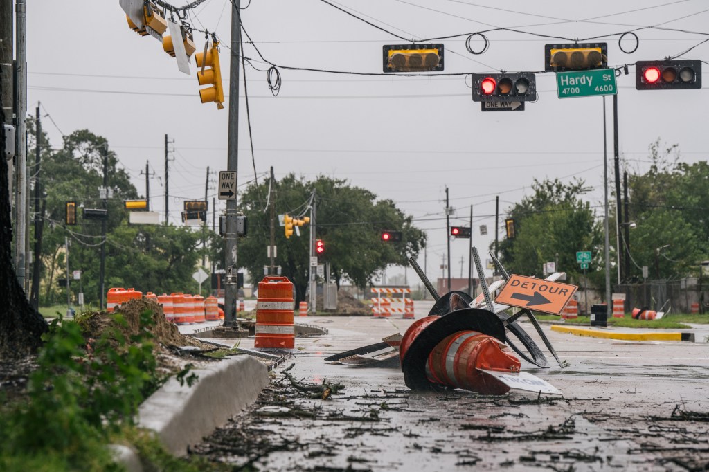 Tempestade Nicholas deixa estragos em Houston, Texas - 14/09/2021