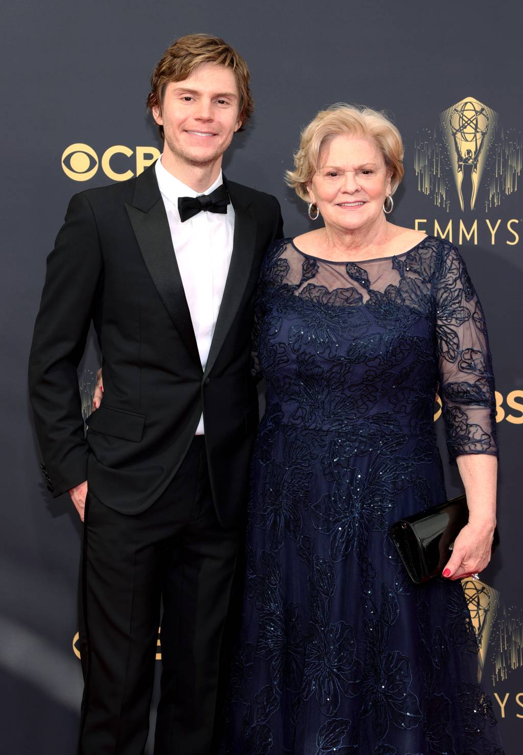 LOS ANGELES, CALIFORNIA - SEPTEMBER 19: (L-R) Evan Peters and Julie Peters attend the 73rd Primetime Emmy Awards at L.A. LIVE on September 19, 2021 in Los Angeles, California. (Photo by Rich Fury/Getty Images)