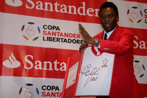 Pelé como garoto-propaganda da Santander na Copa Libertadores -