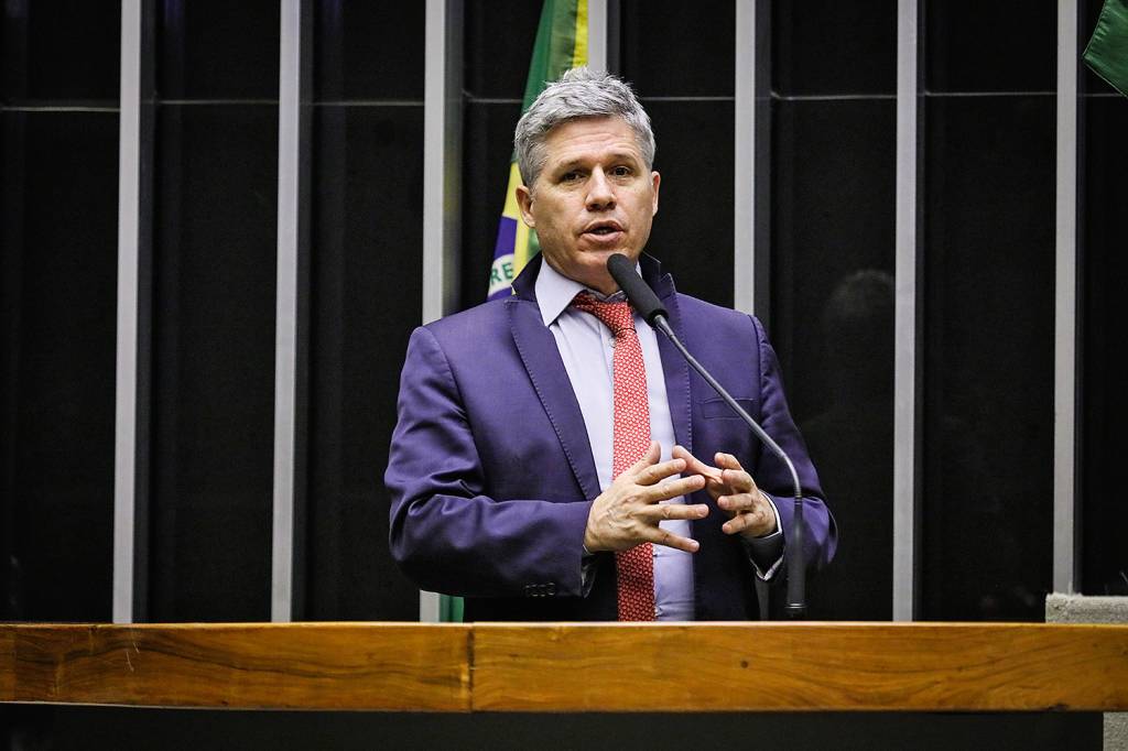 ORIGEM - Paulo Teixeira, do PT: o primeiro a propor a interferência externa -