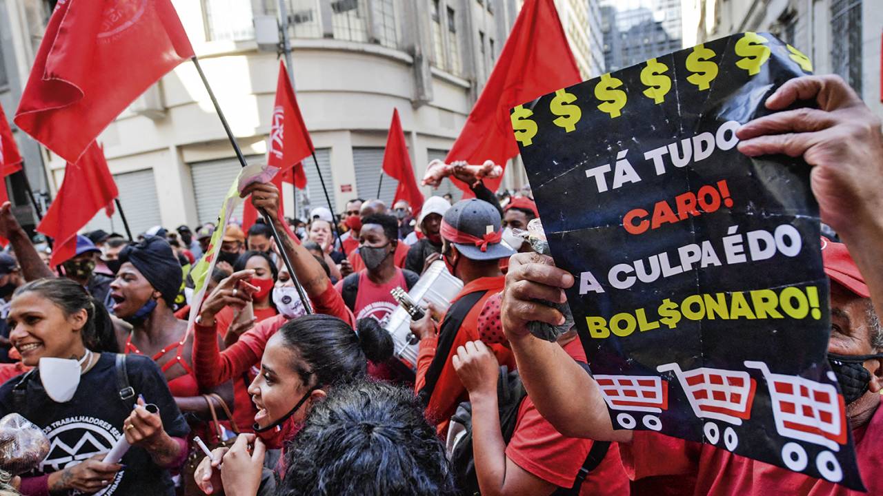 FRAQUEZA - Ato contra o governo: críticas aos problemas do dia a dia, como inflação, emprego e saúde -