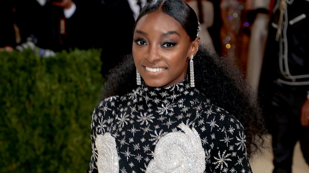 NEW YORK, NEW YORK - SEPTEMBER 13: Simone Biles attends The 2021 Met Gala Celebrating In America: A Lexicon Of Fashion at Metropolitan Museum of Art on September 13, 2021 in New York City. Dimitrios Kambouris/Getty Images for The Met Museum/Vogue /AFP (Photo by Dimitrios Kambouris / GETTY IMAGES NORTH AMERICA / Getty Images via AFP)
