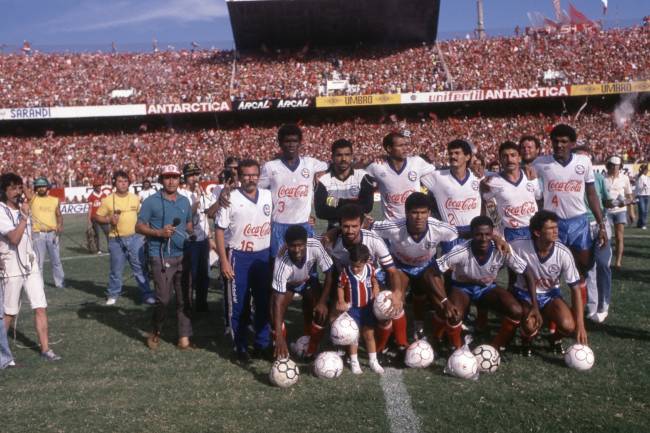 Time posado do Bahia, campeão da Copa União de 1988 -