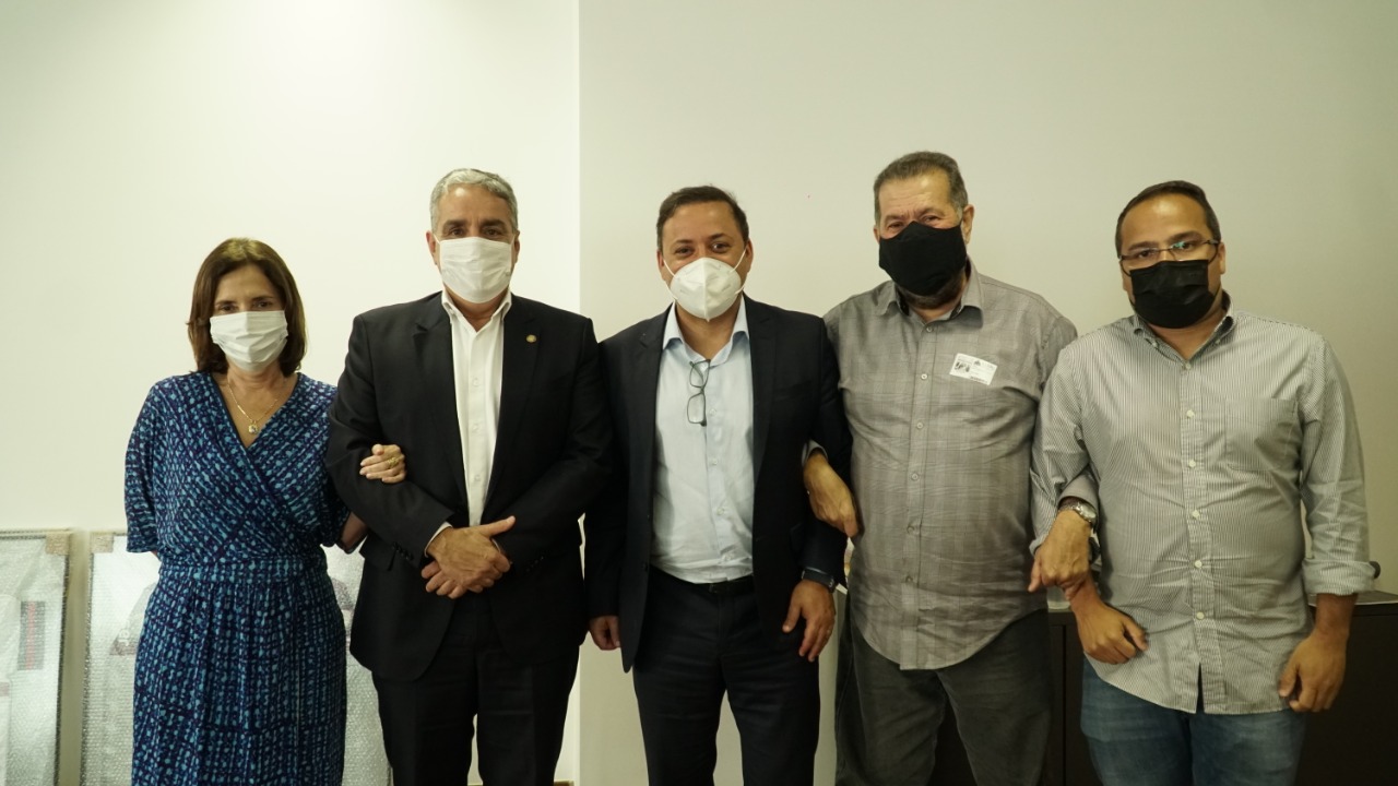 Na foto: Martha Rocha (PDT), André Ceciliano (PT), Rodrigo Neves (PDT), Carlos Lupi (PDT) e João de Freitas (PT).