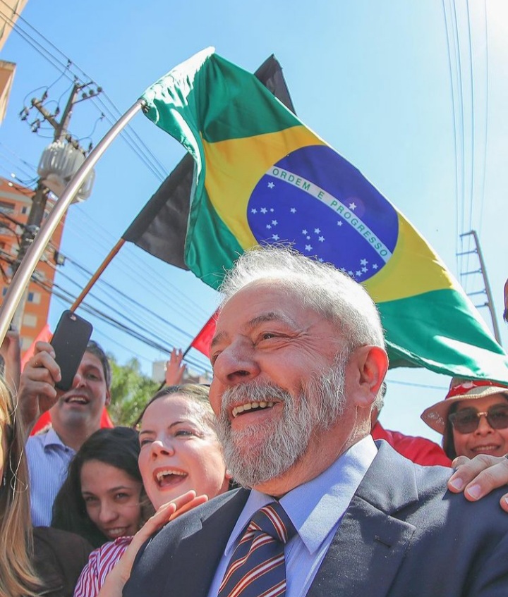 Lula recibe una llamada del presidente de México, pero esperará hasta el 2022
