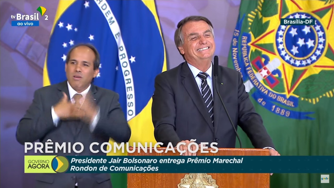 O presidente Jair Bolsonaro discursa durante solenidade de entrega do Prêmio Marechal Rondon de Comunicações, no Palácio do Planalto