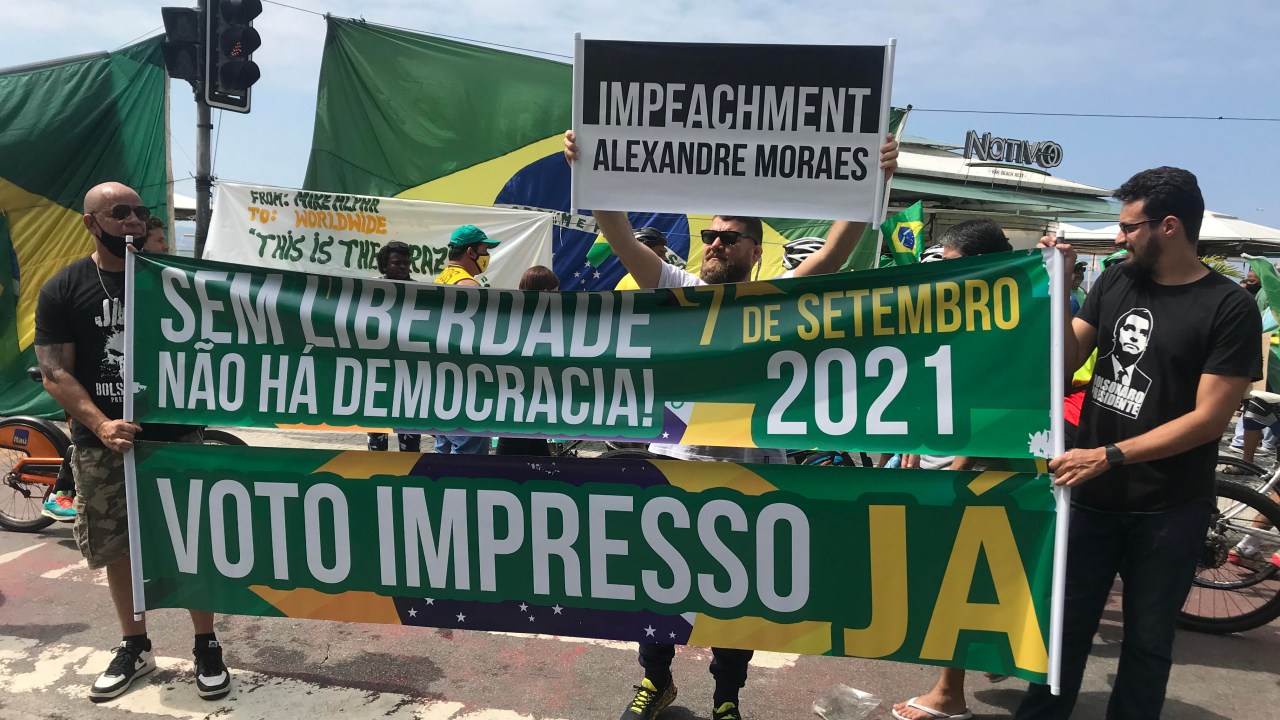 Manifestes favoráveis ao presidente Jair Bolsonaro se reúnem no Rio de Janeiro - 07/09/2021
