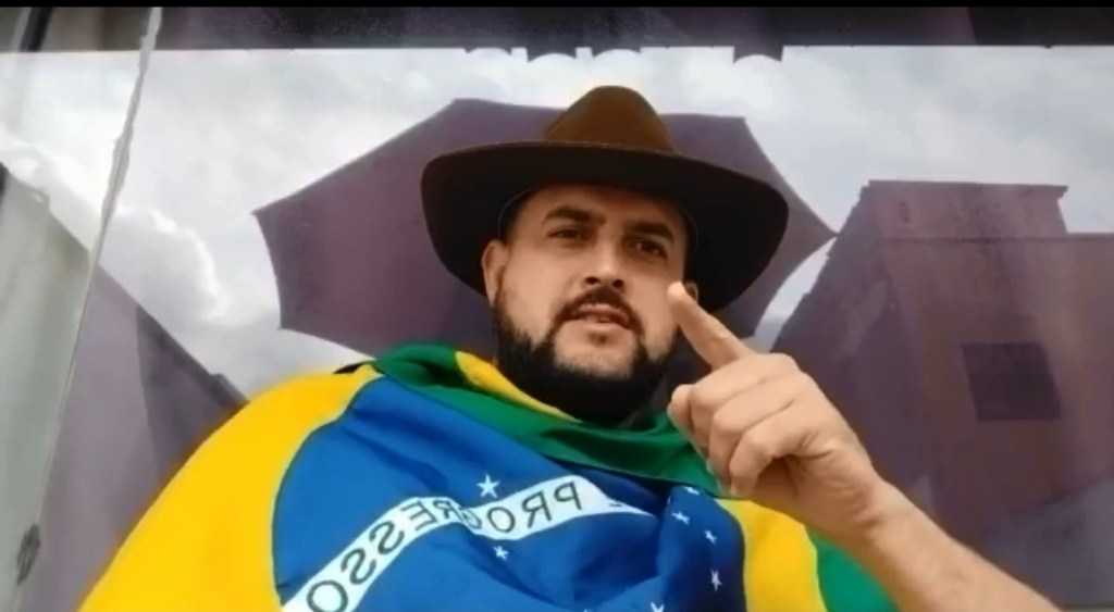 Zé Trovão: "Dou o microfone na mão do Alexandre de Moraes para ele ver como é amado pelo povo"