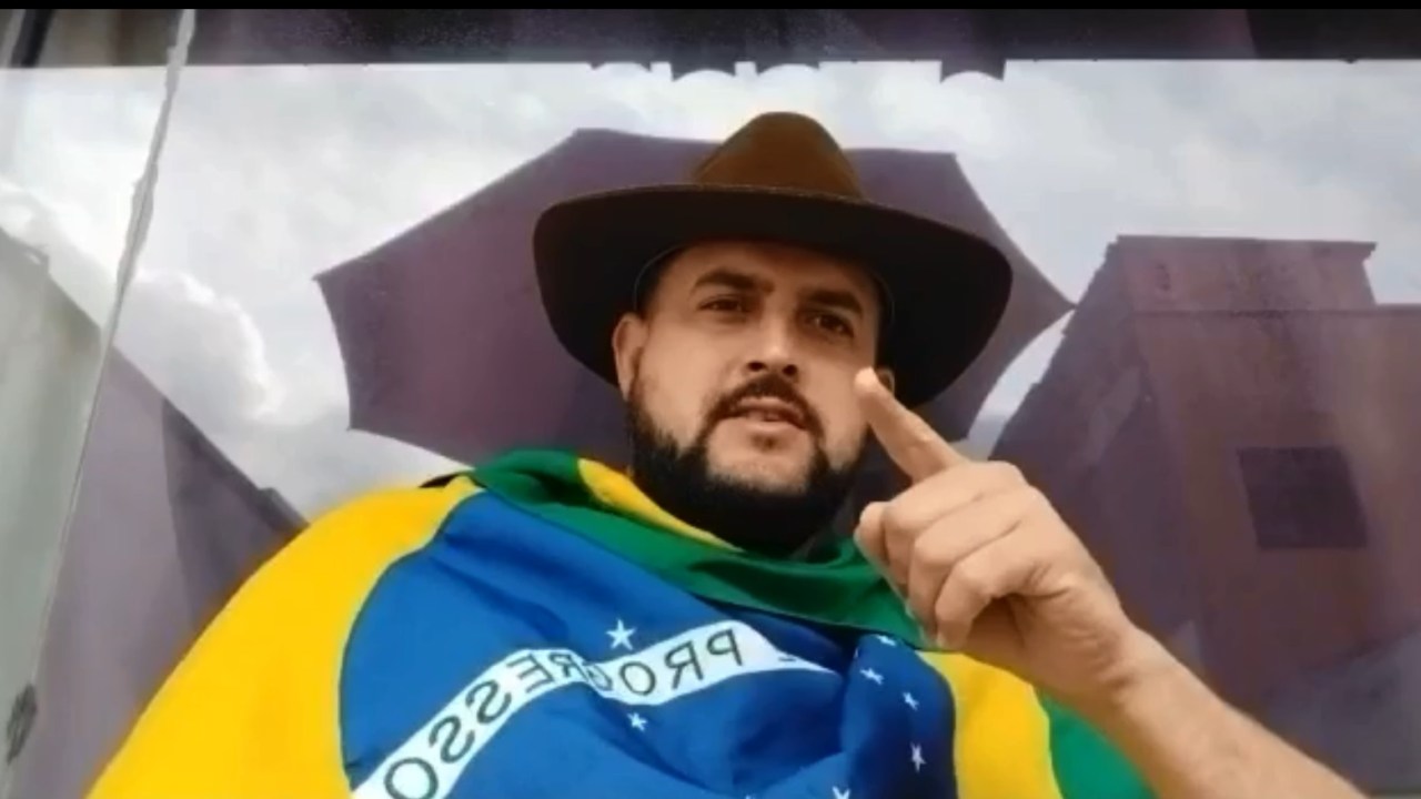 Zé Trovão: "Dou o microfone na mão do Alexandre de Moraes para ele ver como é amado pelo povo"