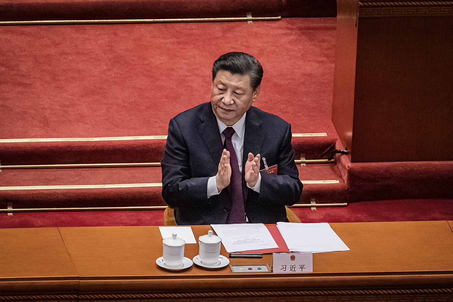 DESAFIO - Xi Jinping, do PC Chinês: plano de crescimento sustentável em risco -