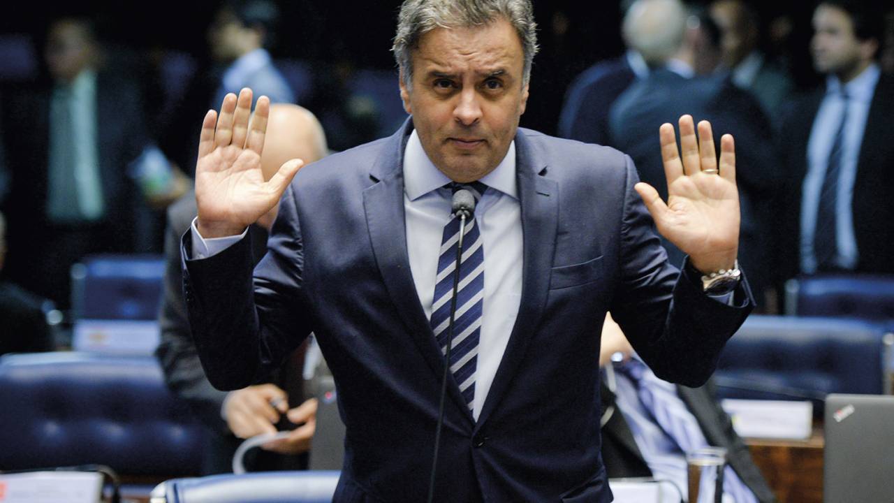 ALIADO - Aécio: um dos que apoiaram o senador na sua carreira meteórica -