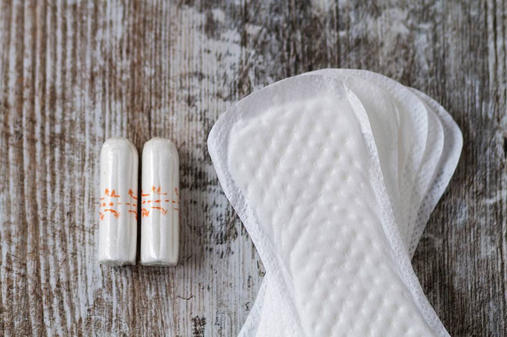 Preço do absorvente subiu mais do que a inflação em setembro, mostra IBGE