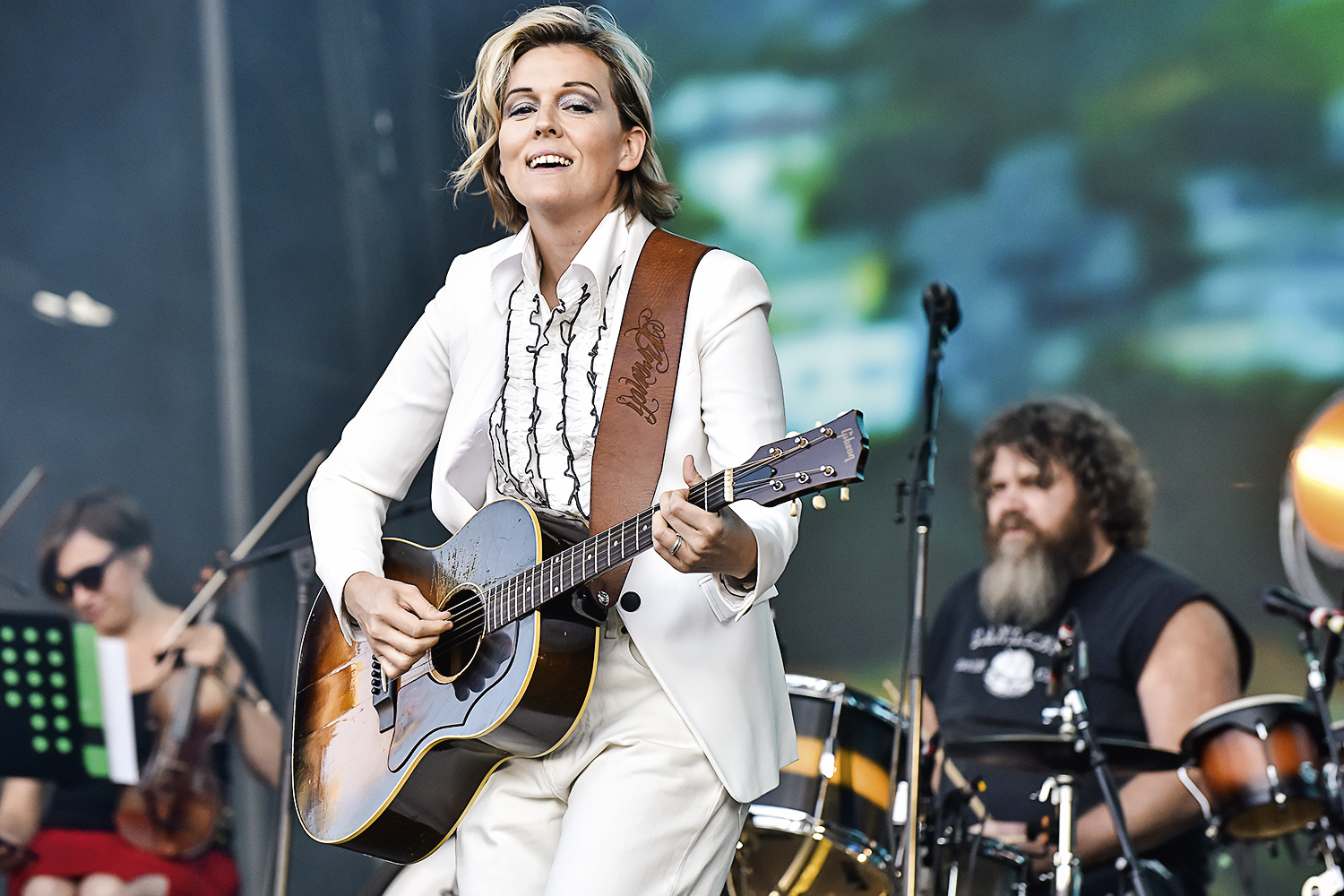 Brandi Carlile Ecoa Joni Mitchell Em Canções Sobre Fé, Perda E Amor | VEJA