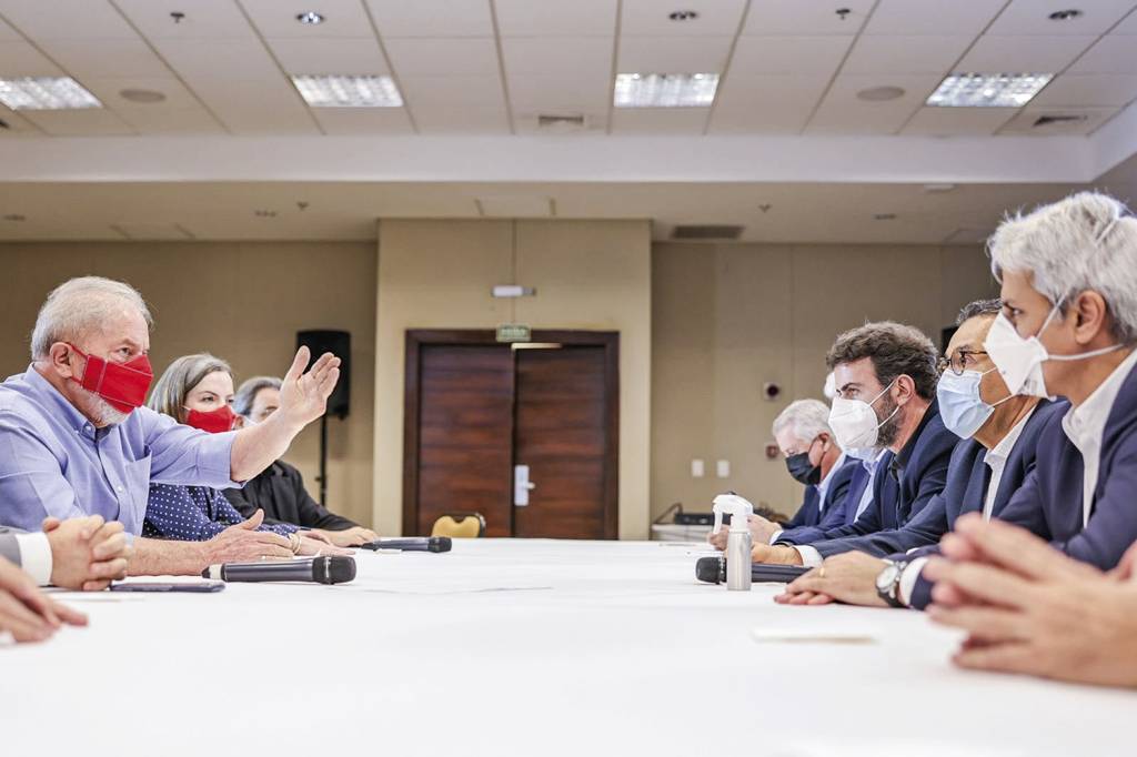 CONVERSAS - Reunião com parlamentares de esquerda em Brasília: os encontros na capital tiveram na pauta as alianças para 2022 -