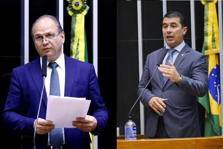 Os deputados federais Ricardo Barros (PP-PR) e Luis Miranda (DEM-DF), no plenário da Câmara